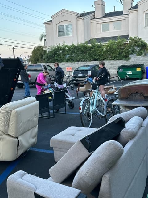 Alzamala Grotto and Amaranth Yard Sale Photo 16