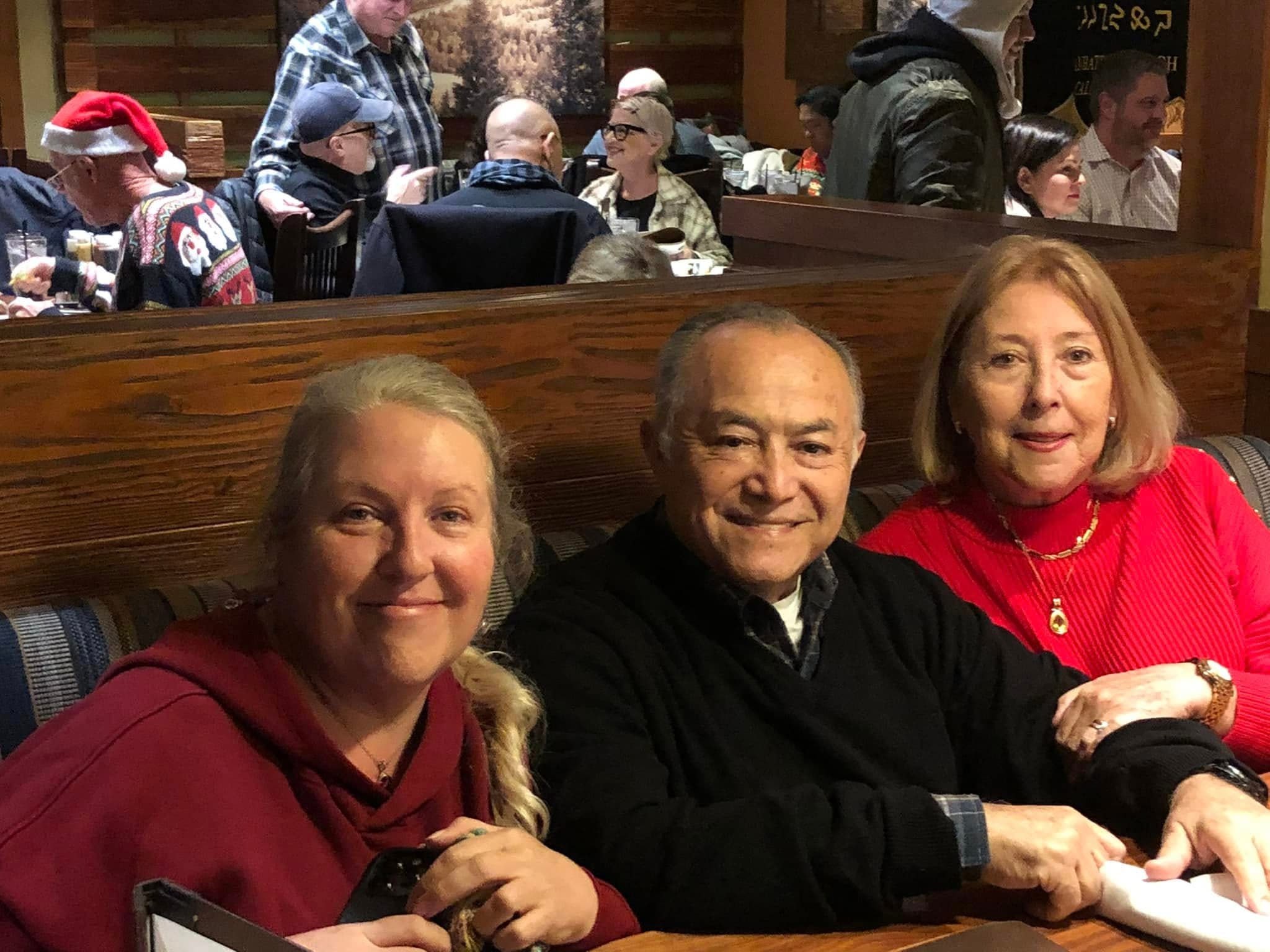 Christmas Dinner at Lazy Dog Photo 31