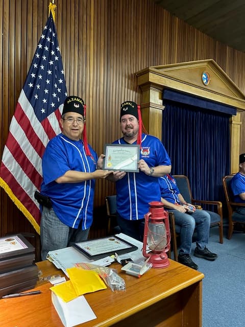 Lantern Pin Presentation Photo 8